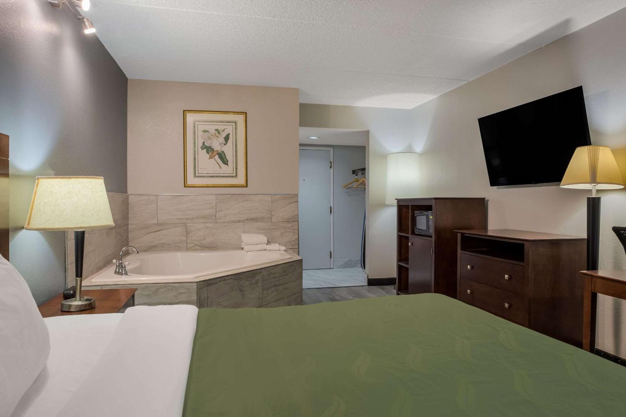 Quality Inn Toledo Extérieur photo