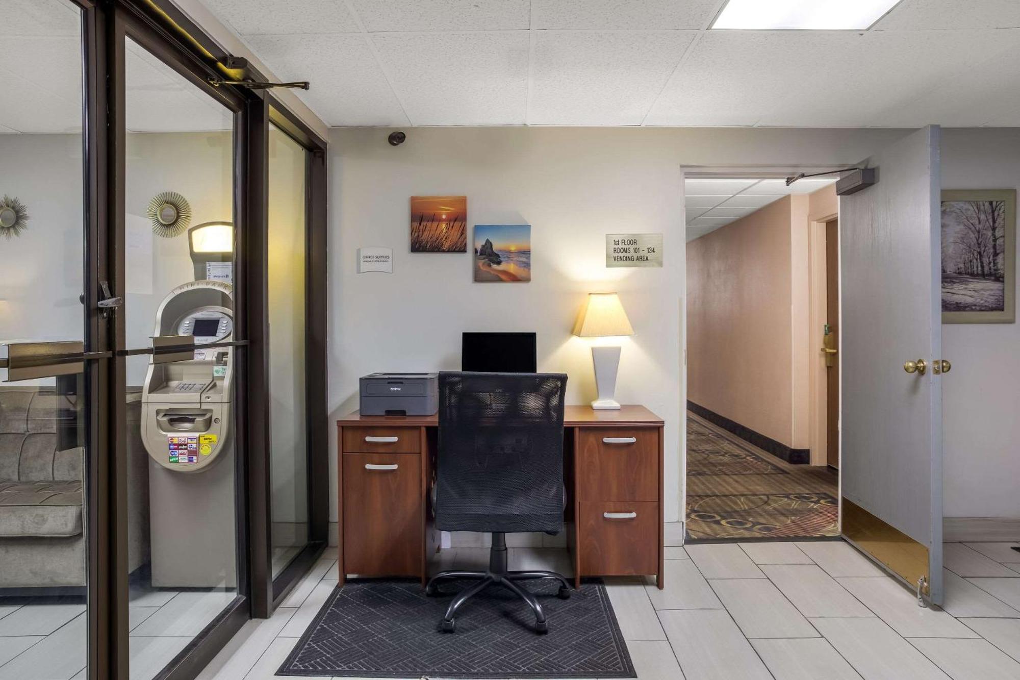 Quality Inn Toledo Extérieur photo